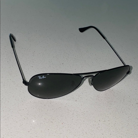 Ray-Ban Aviators - Picture 3 of 3
